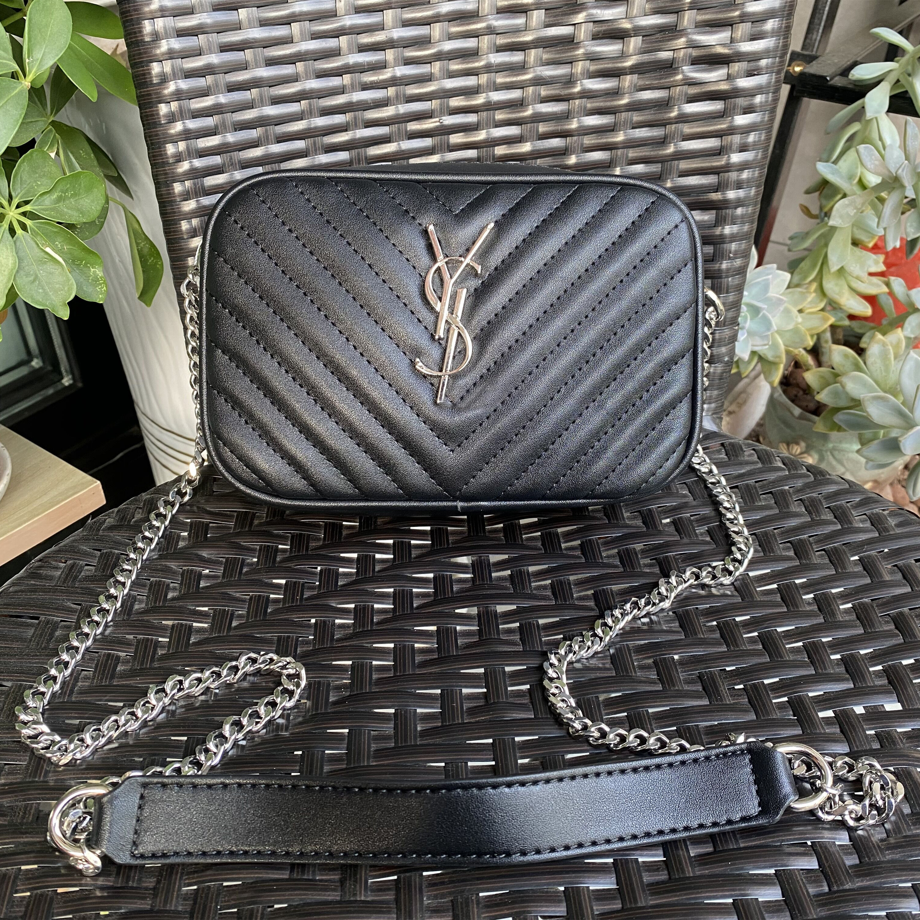 

Designer Women Shoulder Bags With Original Box Zipper versatile Handbag Messenger Famous Brand The Small Snapshot Camera Crossbody, Black gold chain