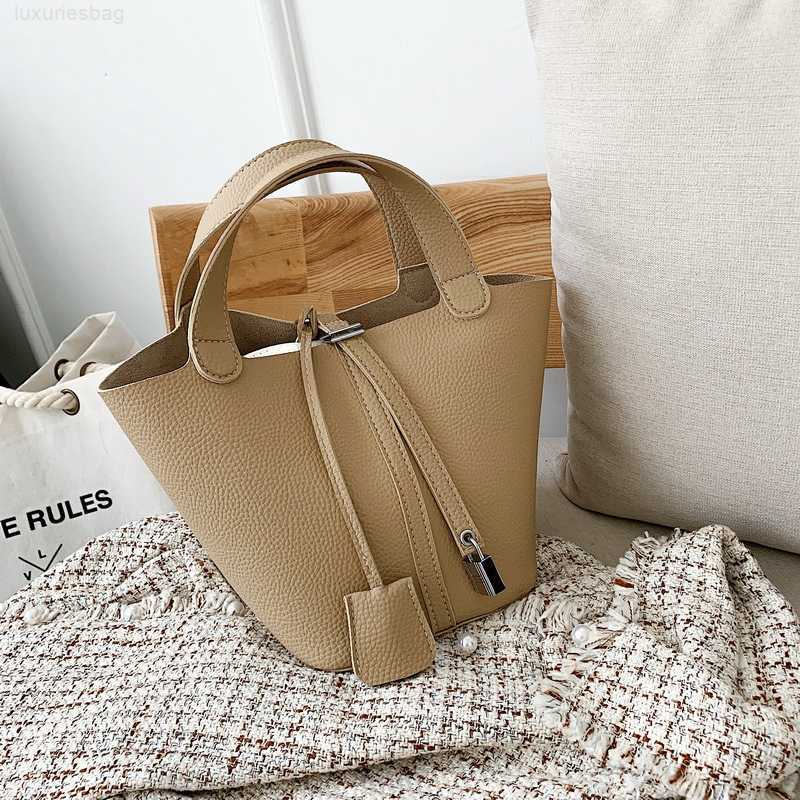 

Designer Luxury Winter Version Vegetable Basket Mother Water Bucket Lychee Pattern Simple Versatile Handbag Women's BagND12WWWP Picotin, Yellow