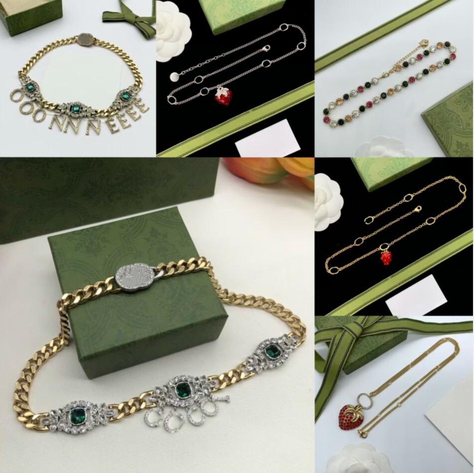 

High Quality Pendant Necklaces Designer Jewelry Womens Crystal Necklace Fashion Luxury brand Strawberry pendant Clavicle Chain Jewelry Accessories
