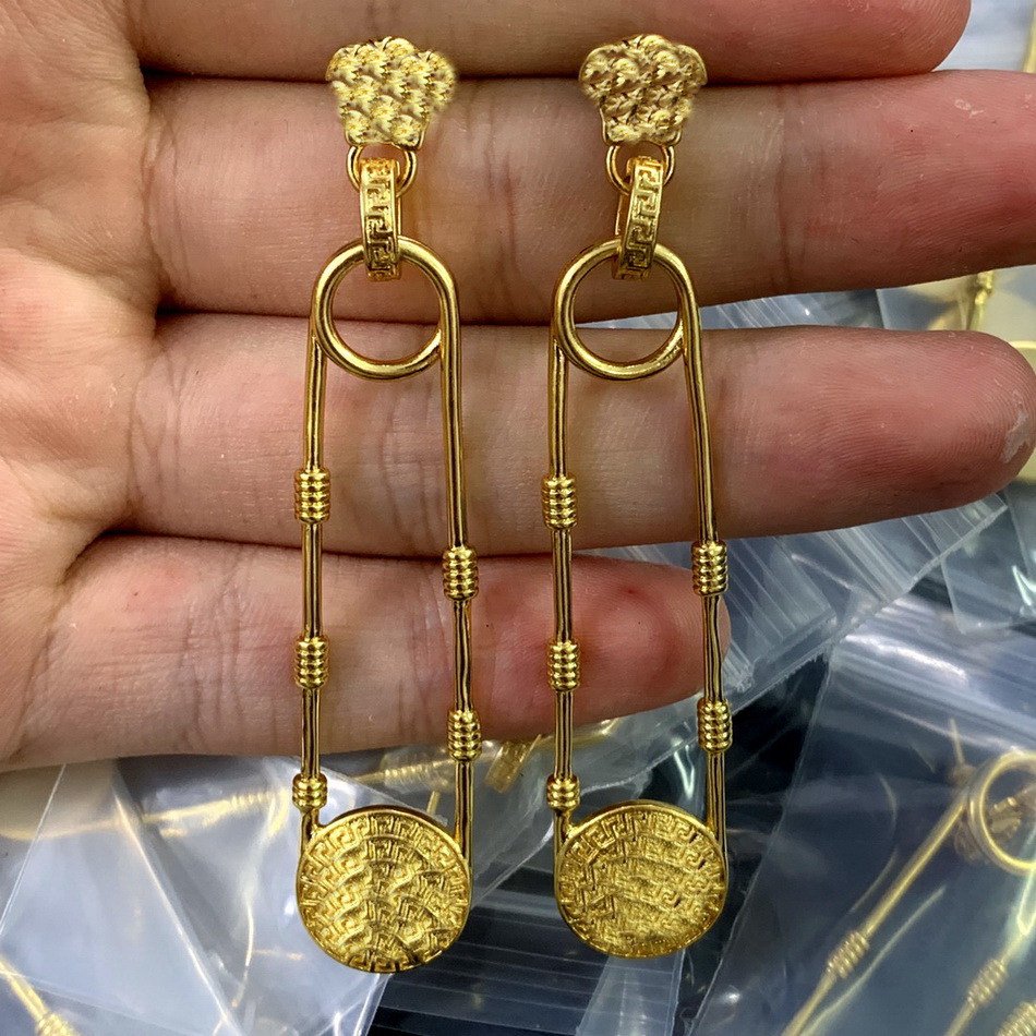 

New Fashion Ear Stud Greece Meander pattern Medusa Portrait Sculpture pendent women men La PIN Greca Droop Earrings gold Designer Jewelry VerE-107