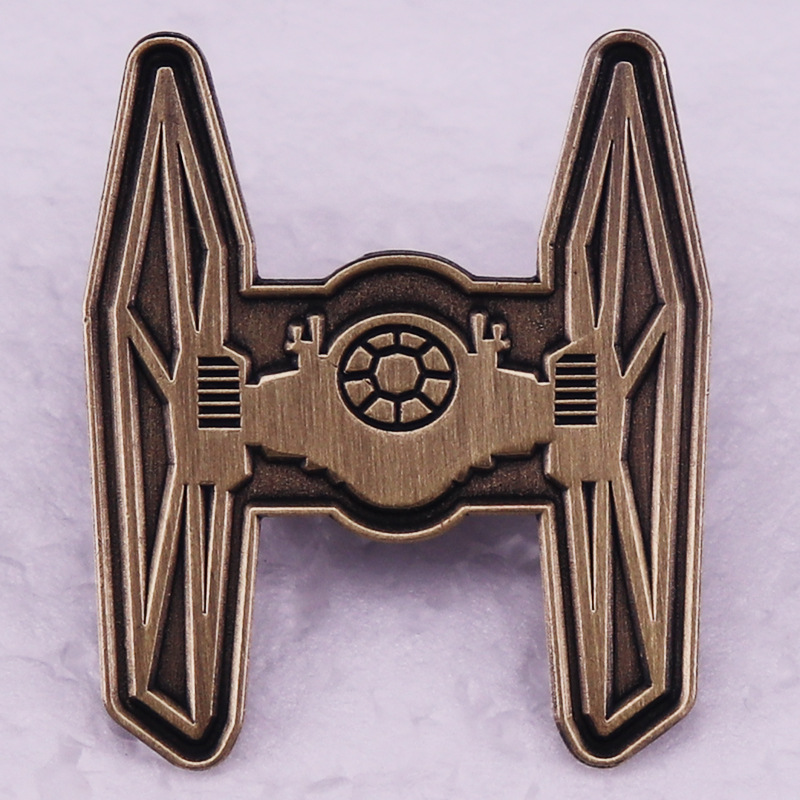 

Vintage Spacecraft brooch Cute Anime Movies Games Hard Enamel Pins Collect Metal Cartoon Brooch Backpack Hat Bag Collar Lapel Badges, As picture
