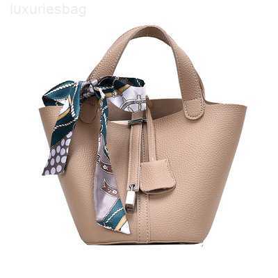 

Designer Luxury Women's Handbag Graffiti Vegetable Basket Fashion Versatile Bucket Bag Silk Scarf Large Capacity TideKT11U7M7 Picotin, Red