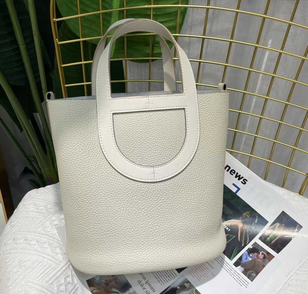 

Designer Luxury Bag Bucket and Winter h Top Layer Cow Pig Nose Vegetable Basket Children's Messenger Soft Leather Tote BagI8CGZXT8 Picotin, Golden brown (pig nose bottom)