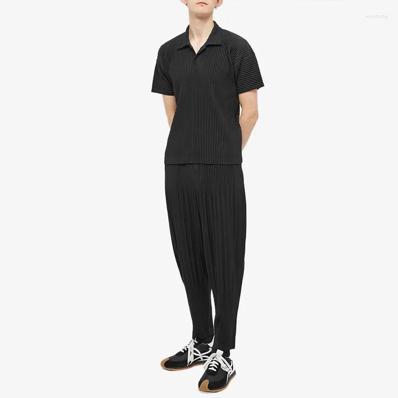 

Men's Polos Miyake Pleated Men's Polo Shirt Casual Business Summer Soft Fabric T-shirt Fashion Simple Mature Clothing, Beige