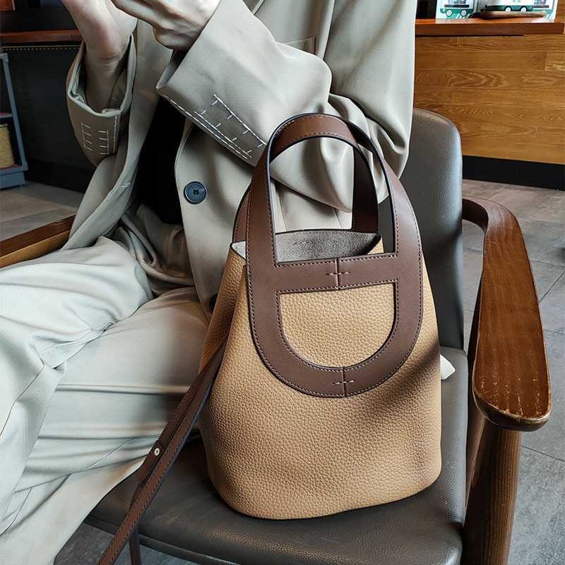 

Designer Luxury Bag Bucket Style High Quality Single Shoulder Messenger Vegetable Basket Pig Nose Handbag Top Layer Cow Leather Picotin, Biscuit/coffee