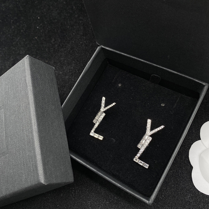 

Fashion earrings designer hoop earring Jewelry Woman Stud for men Classic Letter Womens studs Wedding gold hoops Holiday Gifts With Box