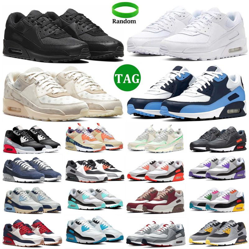 

Men Women Running Shoes mens outdoors 90 90s UNC Recraft Triple Black White Obsidian Shimmer Polka Light Smoke Grey womens trainer sneakers outdoor sports Eur 36-45, Sku_10 white gum