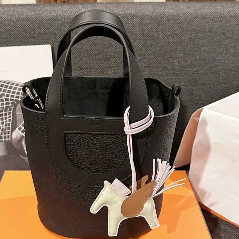 

Designer Luxury Pig Nose Vegetable Basket Togo Top Layer Cowhide Large Capacity Portable Bucket Commuter Women's BagCX6WMT5M Picotin, Elephant grey 18cm silver buckle