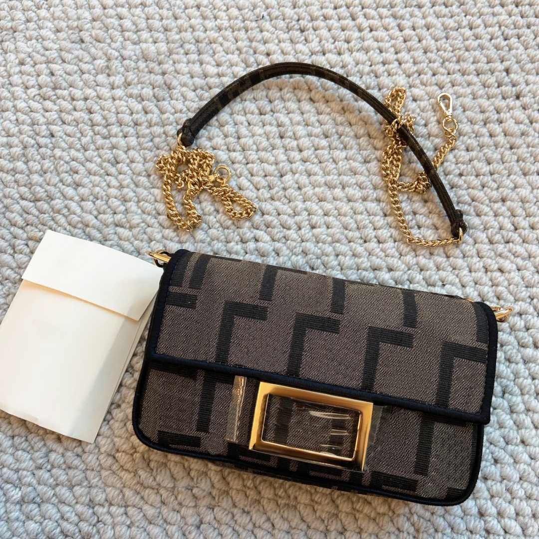 

classic vacation lady flap messenger envelope bags Luxury women's mens handbag Genuine leather purse Designers shoulder hobo cross Body clutch Underarm Bags wallet