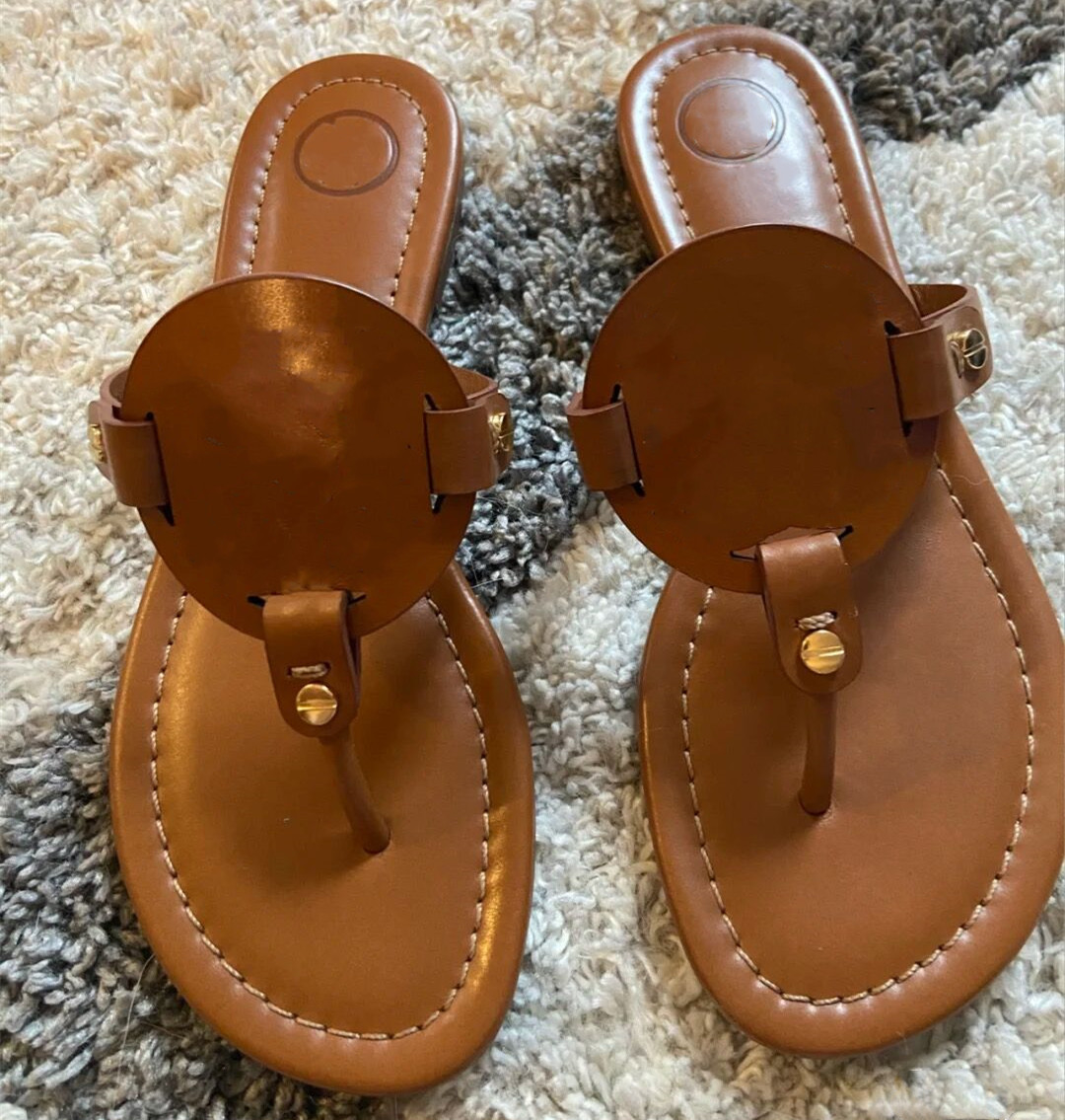 Sandals for Women Flat Flip Flops Slippers Genuine Leather Black White Pink Brown Matte Classics Brand Beach Shoes 2023 Summer Fashion Designer Shoe