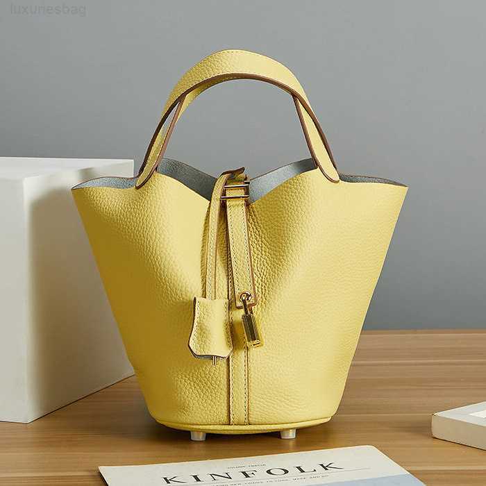 

Designer Luxury Vegetable Bag Women's Fashion Gold Hardware Basket Portable Bucket Soft Leather Casual Handbag2DUL31K9 Picotin, White7