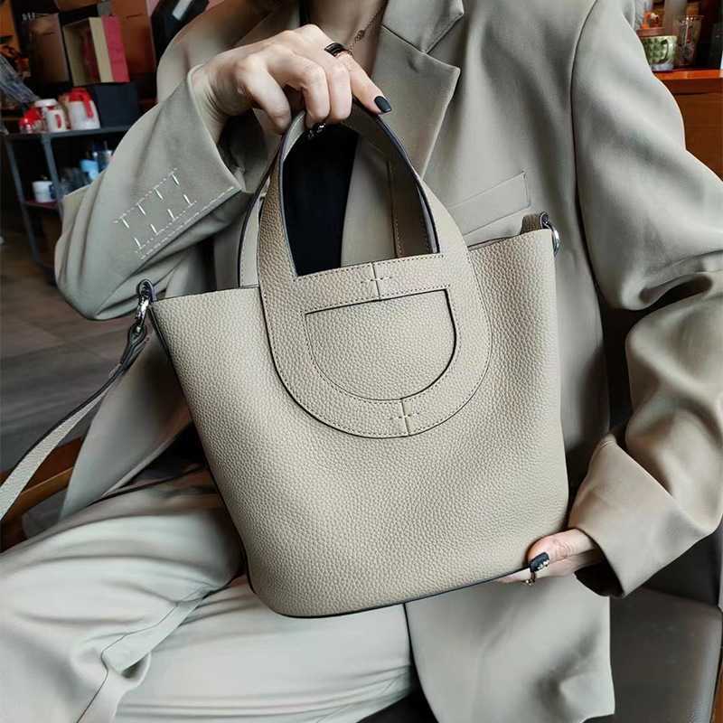 

Designer Luxury Togo Top Layer Cowhide Pig Nose Vegetable Basket Bucket Handheld One Shoulder Crossbody Premium Leather Women's Bag Picotin, Black8