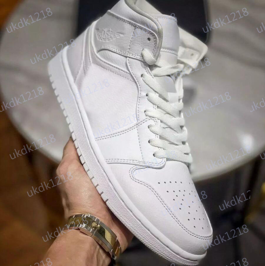 

Mens Off 1 1s Basketball Shoes Women Jumpman High Element Jordens Retro Mid Triple White Sports Sneajordon 554724-104