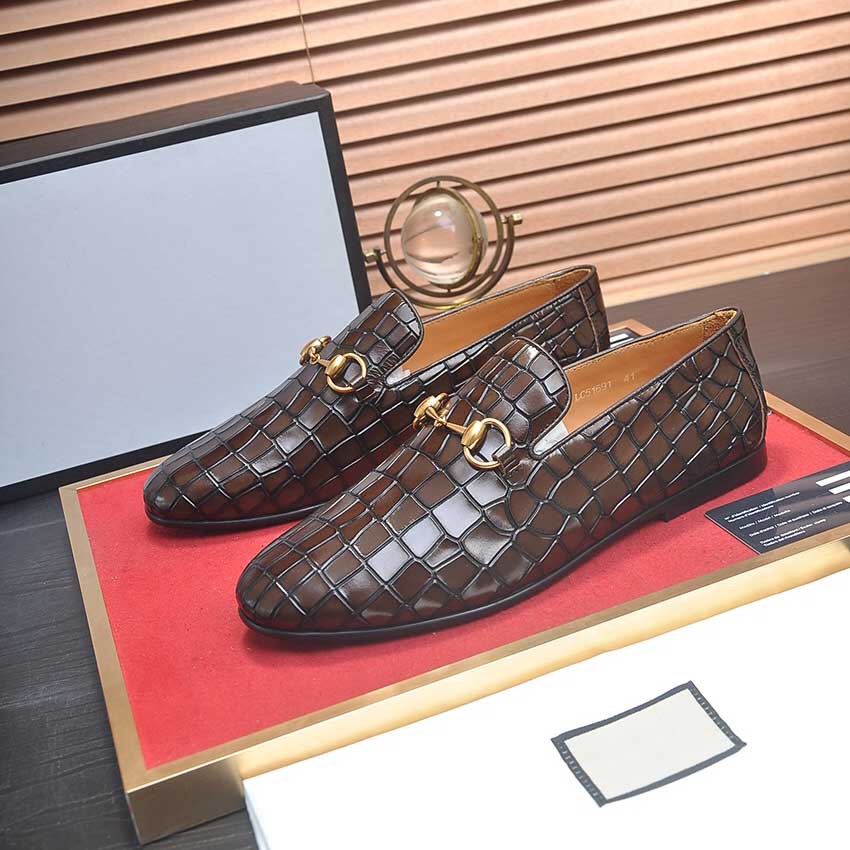 

top quality Casual Shoes Luxury dress shoes business bean gentleman fashion casual breathable patent leather alligator men's driving wedding ., Grey