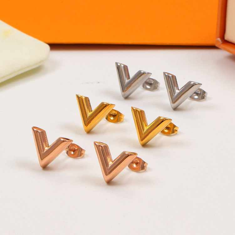 Not Fade Brand Studs Luxury Simple Design V Letter Earrings for Women Girls Gift 316L Stainless Steel 18K Gold Plated Titanium Steel Party Earring W