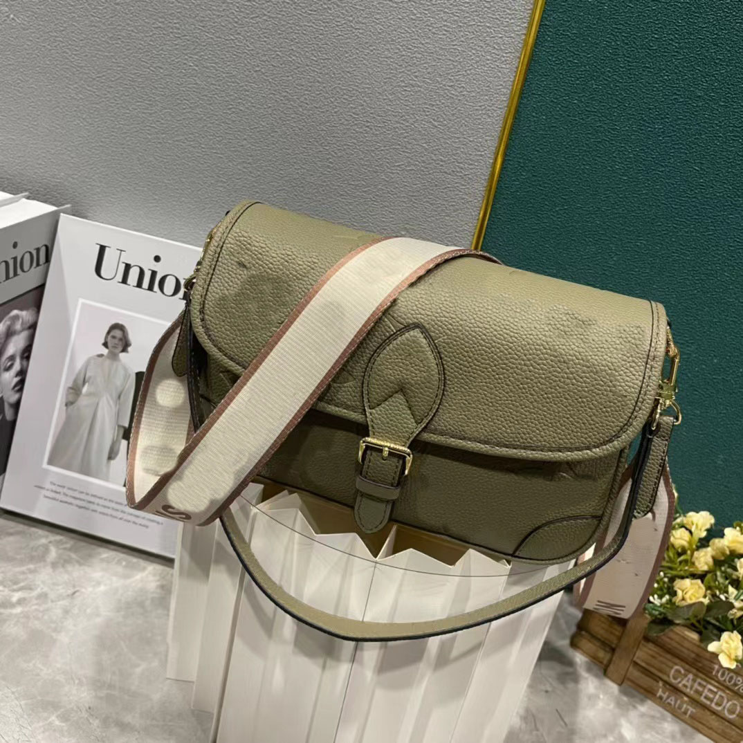 baguette Camera bag satchel Latest Shoulder Bag Original Luxury Designers Handbags Fashions Steamer classics Messenger Handbag Fashion Brands Cro-image-918233421