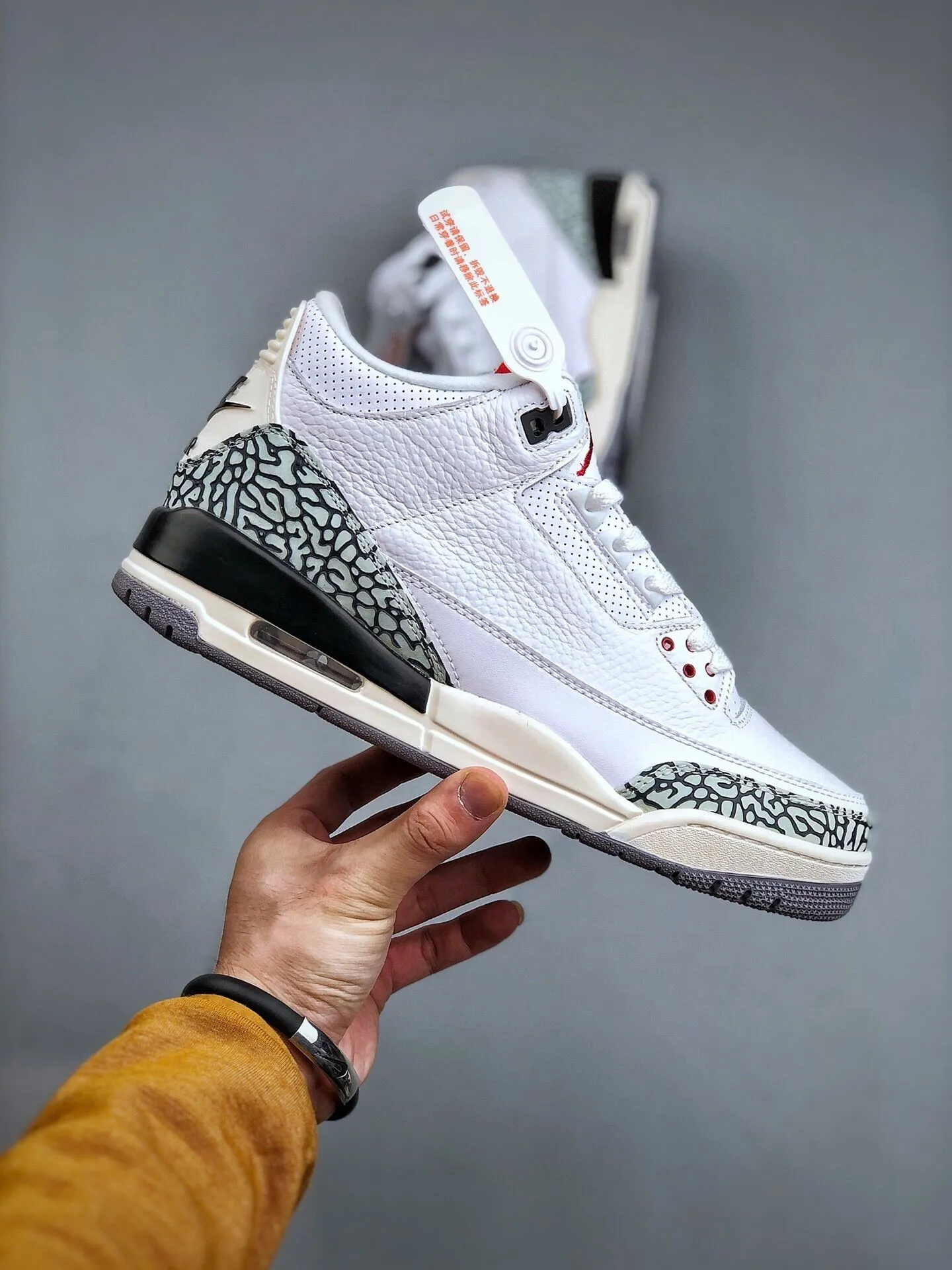 

2023 Jumpman 3s Basketball Shoes Men Women 3 White Cement Reimagined Summit White Fire Red Classic Designer Sneakers