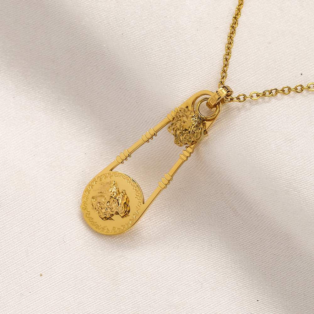 

2023 New Love Necklace Designer Brand Jewelry Necklace Fashion Women's Gift Love Long Chain Spring Party Versatile 18K Gold Necklace Stainless Steel Chain