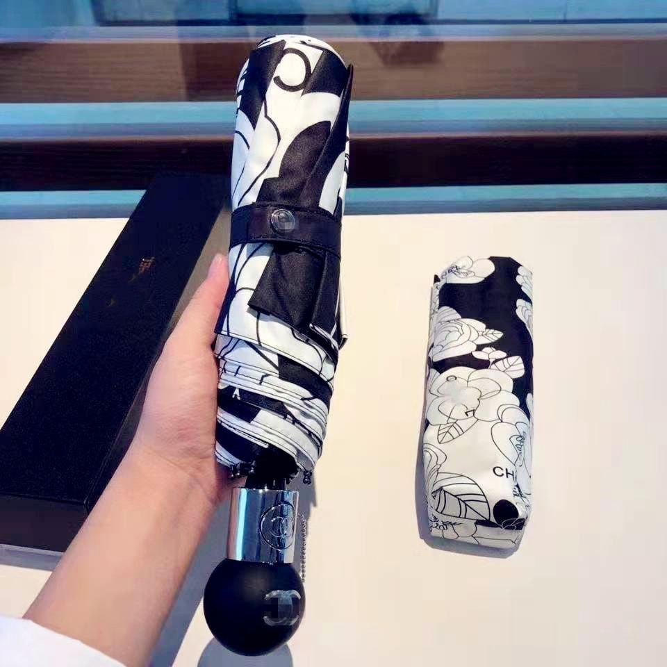New model in 2025 Designer Flower letter printed Black Glue Snow and UV Protection Sun Shade Round Head Fully Automatic Three Fold Umbrella with-image-1096023220