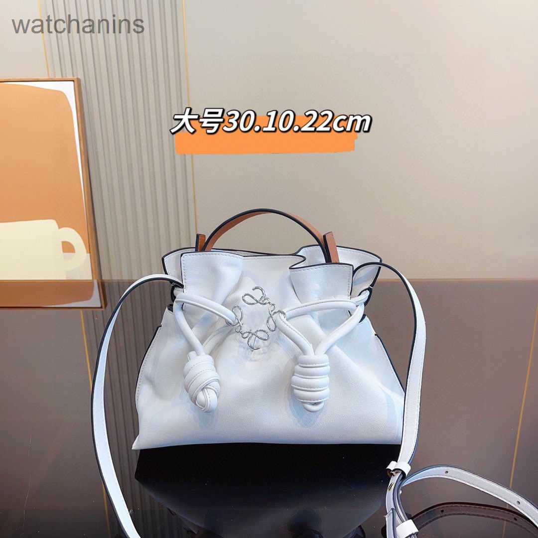 

Classic Ladies Pleated Capacity Loews Bags Flamenco Tote Drawstring Women Designer Cowhide Braised Wheat Early Spring High Bag Commuter Girl 2023 AT43, Grey