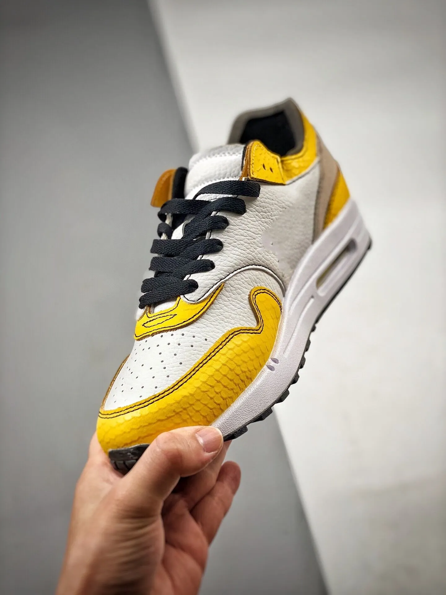 

2023 Basketball shoes mx 1/87 OW Yellow Jaune Men Women Casual Shoes Original Quality With Boxes Coming