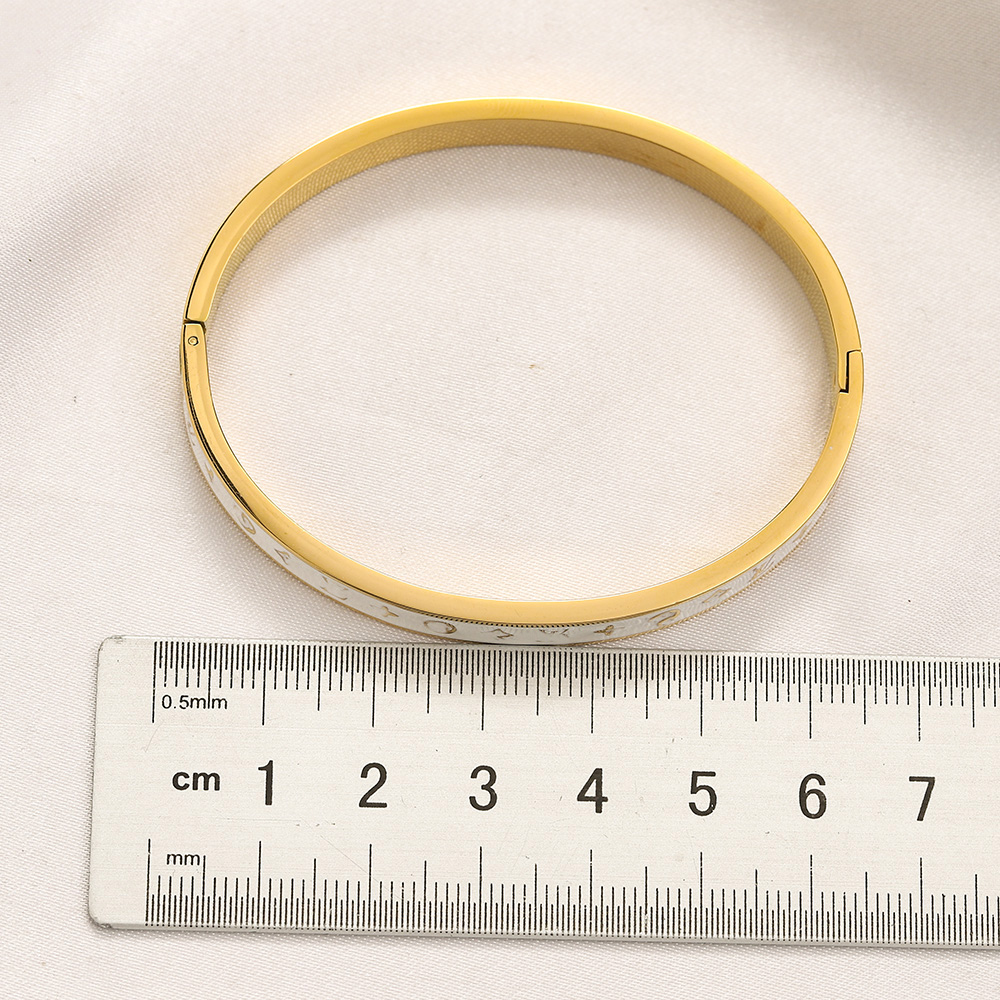 

New Style Bracelets Women Bangle Designer Letter Jewelry Faux Leather Crystal 18K Gold Plated Stainless steel Wristband Cuff Fashion Jewelry Accessories 5Style