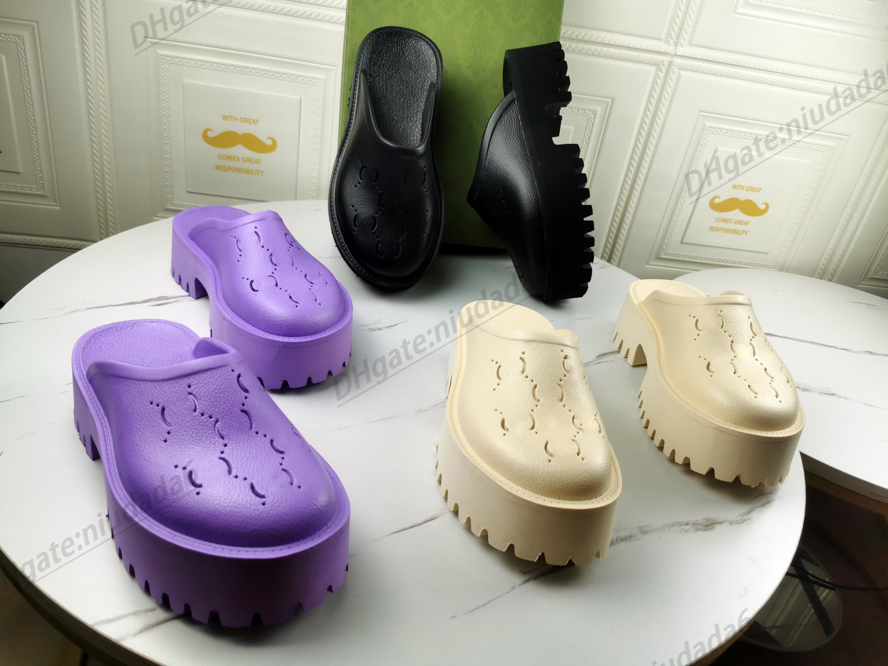 

Unisex luxury designer sandal woman man shoe slip-on Flat perforated rubber thick platform sandale foam lug sole Interlocking cut-out beach flat slide, #3