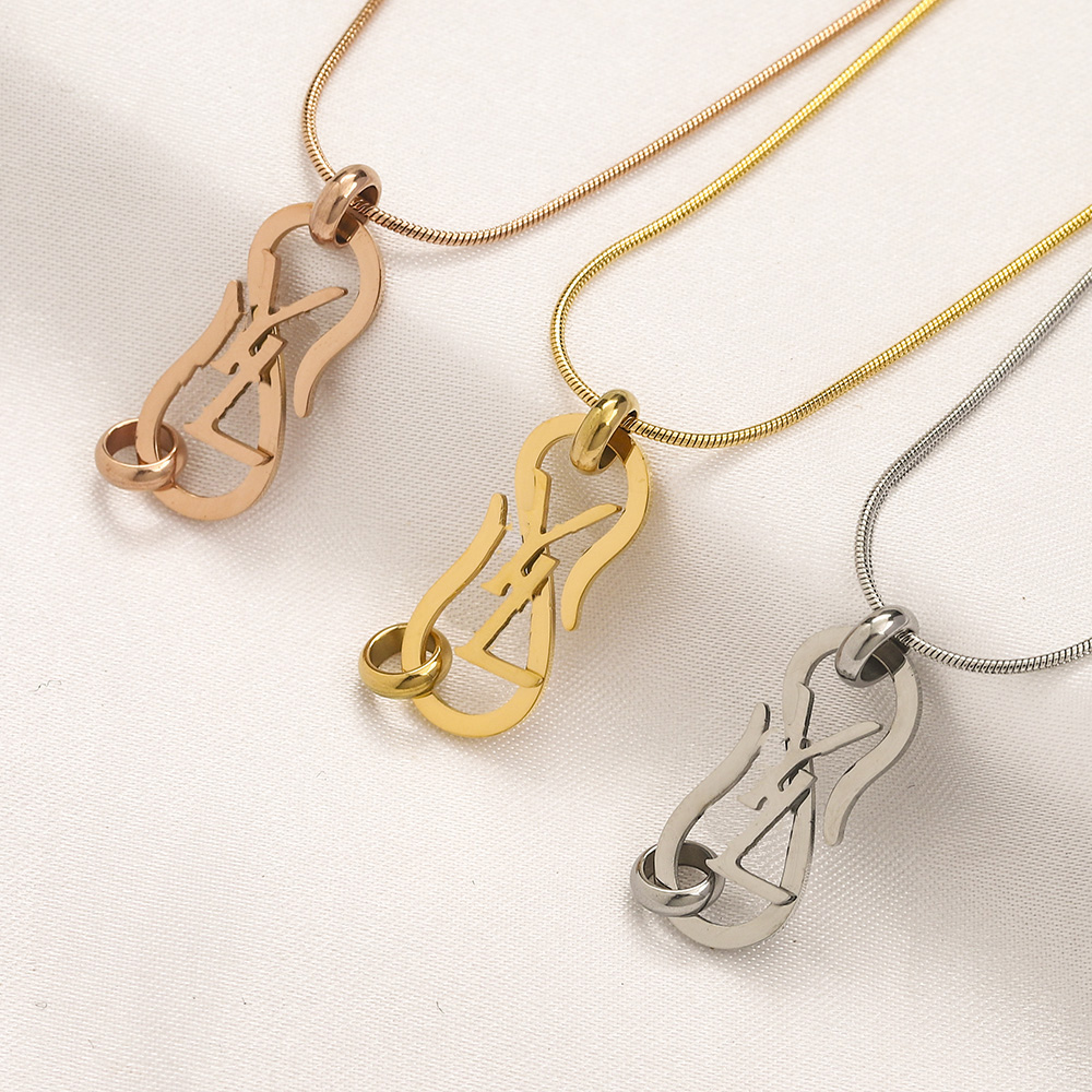 

Womens Love Party Pendant Necklace Designer Jewelry Long Chain Women's Gift monogram Design Rose Gold Necklace Brand High Sense Spring Family Jewelry Chain