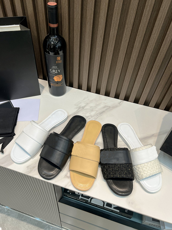 

2023 Women Mule Slides Classic Flat Slippers Lambskin Red Casual Sandals Summer Designer Luxury Fashion Ladies Beach outdoors Flat Flip Flops Sandal, Clear