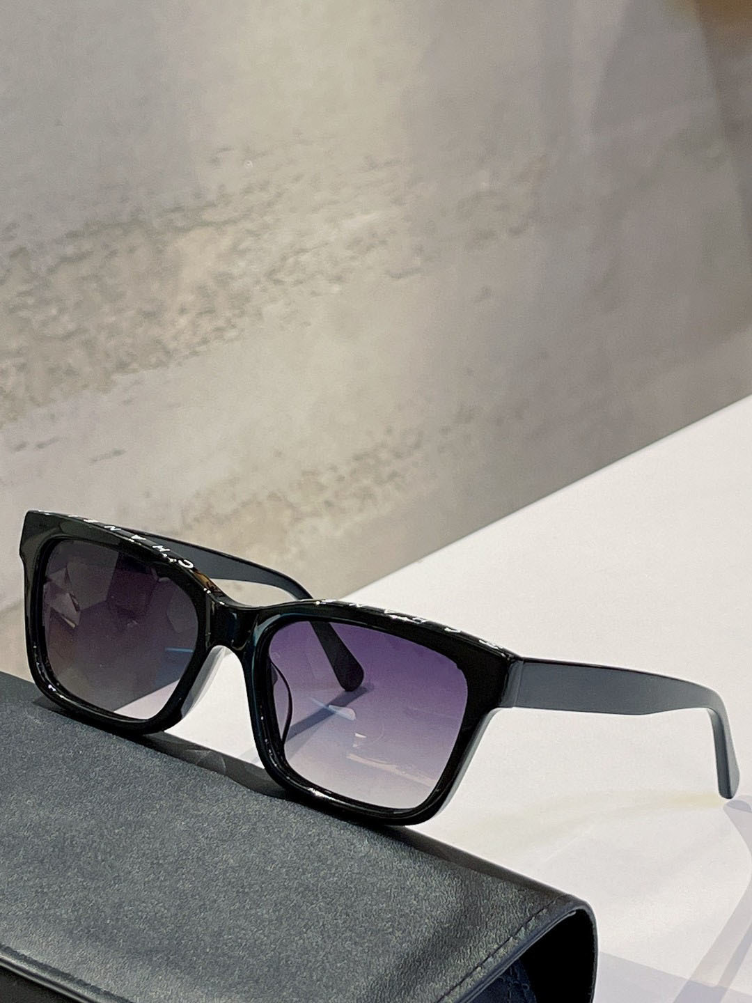 Sunglass Top Original high quality 5417 Designer Sunglasses men famous fashionable Classic retro luxury brand eyeglass fashion design women-image-856730833