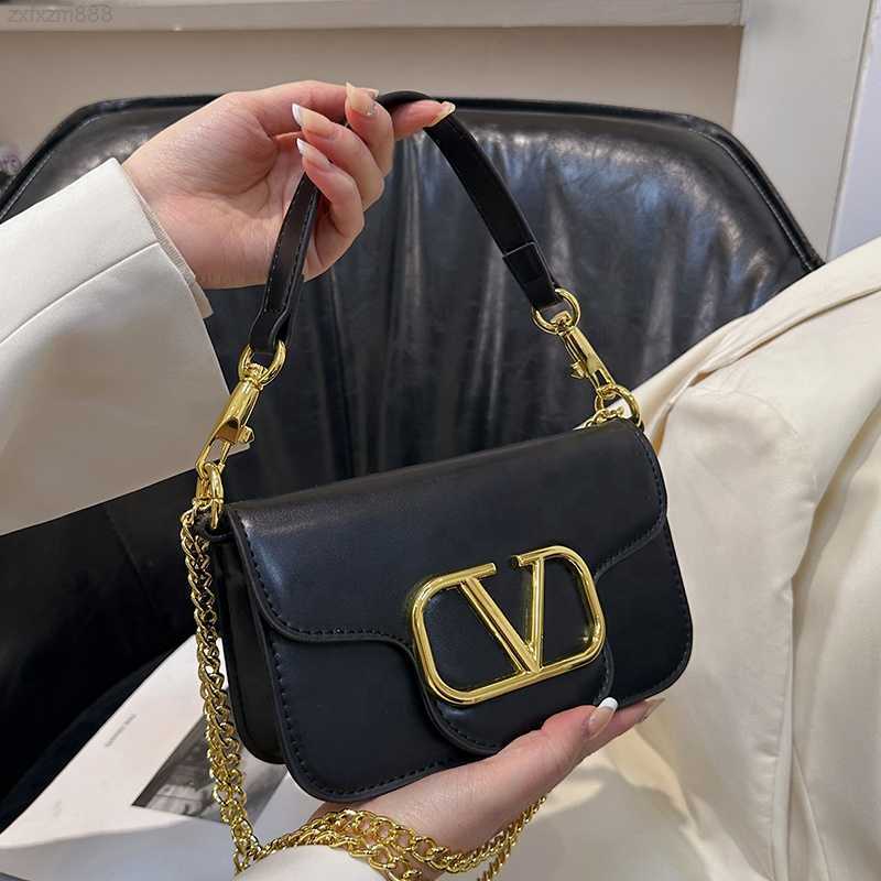 2023 New Famous Designer Brand Chain Shoulder Messenger Bags High Quality Metal Letter Woman Purse and Handbags Small Square Bag