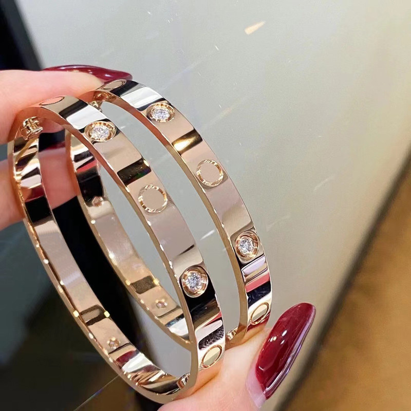 

Luxury bracelets designer for women designer bracelet charm bracelet Bangle Bracelets designer jewelry Screwdriver Diamond Ladies Ornament Wholesale Bracelets