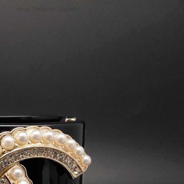 

Bangle Designer bangle CH for woman Womens Wrist suitable 16 17 18 CM bangles bracelet Luxury brand official replica Premium gif9968364 2 YPJD
