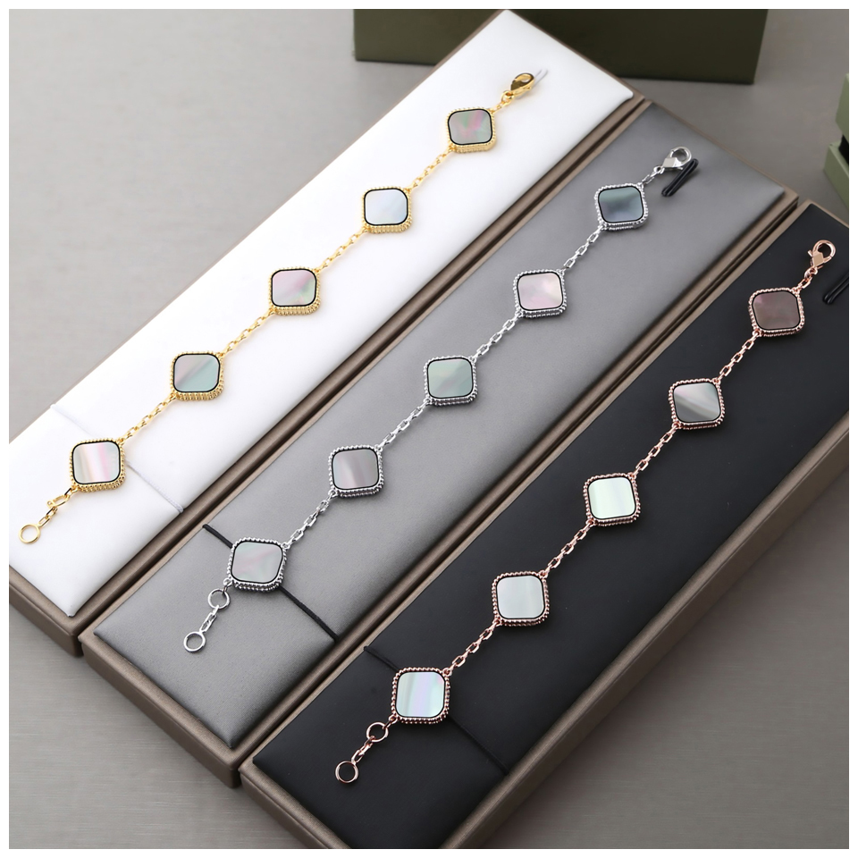 Clover Bracelets Charm Bracelet Chain Designer Bangle Links Womans Braclets Familienarmband Bangles For Women Chains Personalized Braclets Pulseras