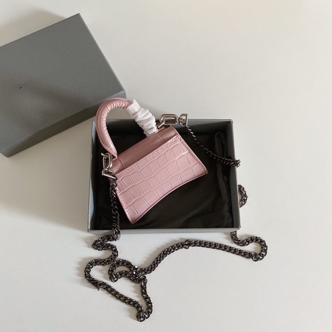 

Luxury Fashion Shoulder Bags Top Real Cow Leather Crocodile Leather Half Moon Mini Size Big B Alphabt Letter Charm Bag Dark Chain For Women With Original Package, White
