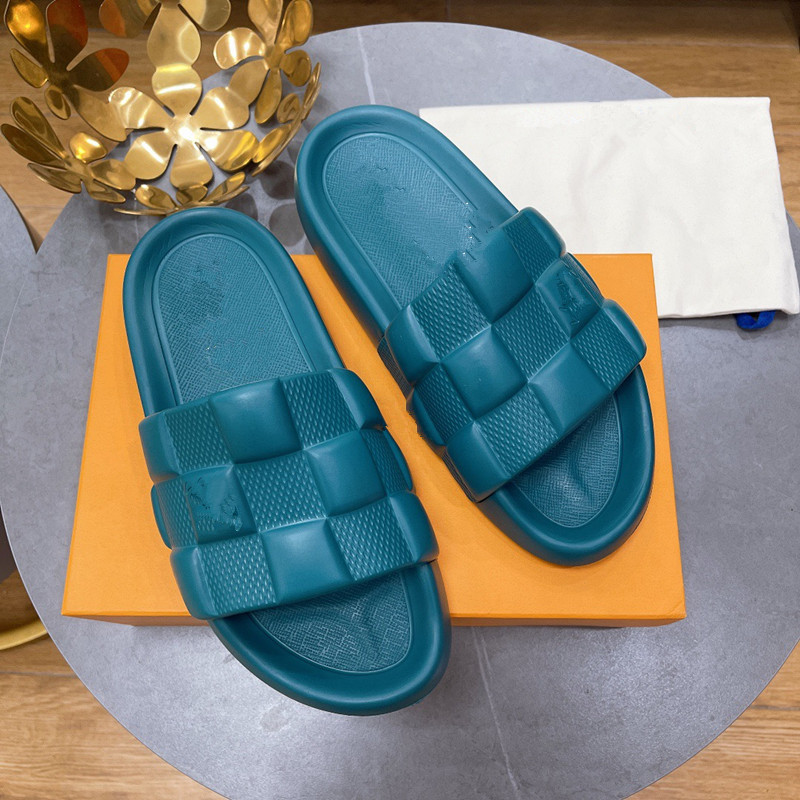 

2021 Designer woman Slippers men slipper Gear bottoms Flip Flops women luxury sandals fashion causal flip flop size 35-42 with box 0401, 04
