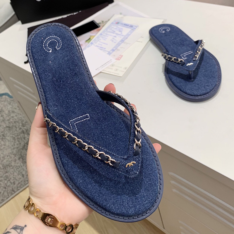 

Womens Thong Sandals Flip Flops Classic Flat Heels Slippers Denim Slide With Chain Mule Beach Shoes Ladies Slip On Non-slip Casual Shoe Rubbe Sole Luxurys Pink Scuffs, Shoe box