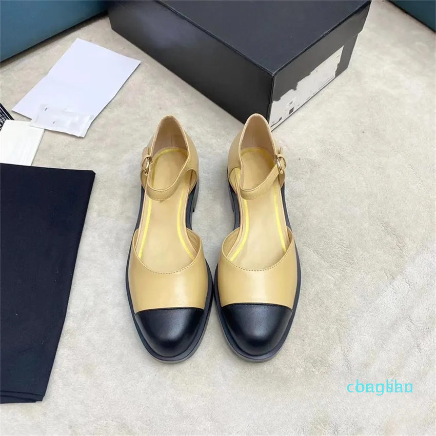 

woman shoes designer sandals Shiny Leather sandals woman flat bottom slippers Beige Black