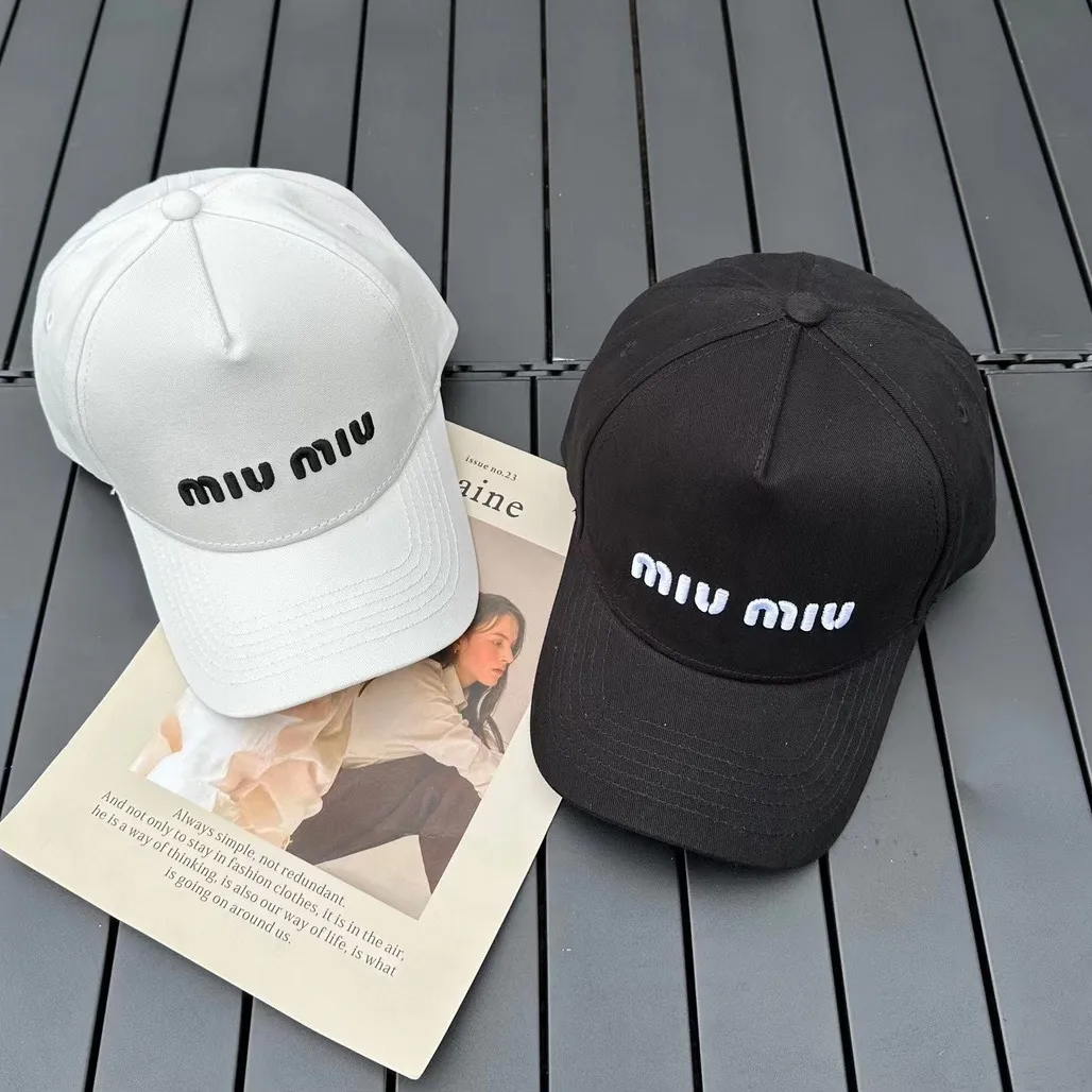 

2023 Summer New High Edition Miu baseball cap Lightweight Comfortable Breathable Hat Versatile Couple's Hats