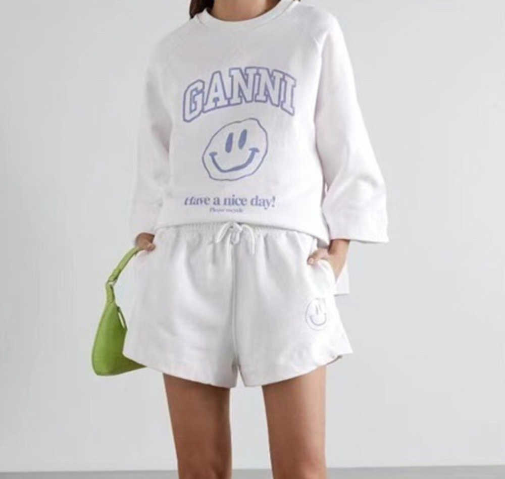 

2023ss Ganni Women Designer T shirt Summer Cotton Smiling Face Printed Sleeve Fashion Shorts Sports Set, White