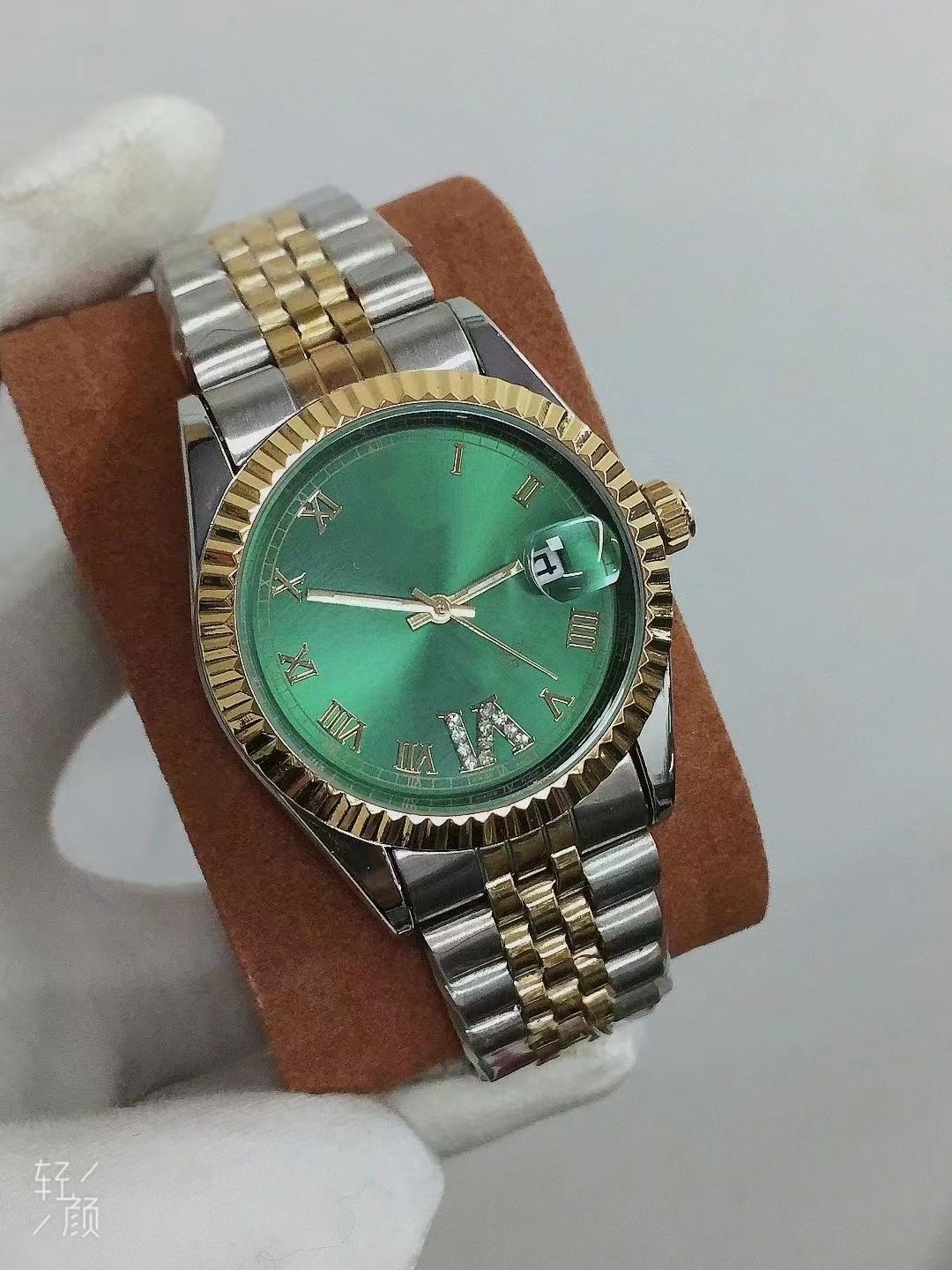 

2023 40mm rand watches luxury designer automatic quartz men watches refined steel belt sports watches wristwatch fashion gift d8