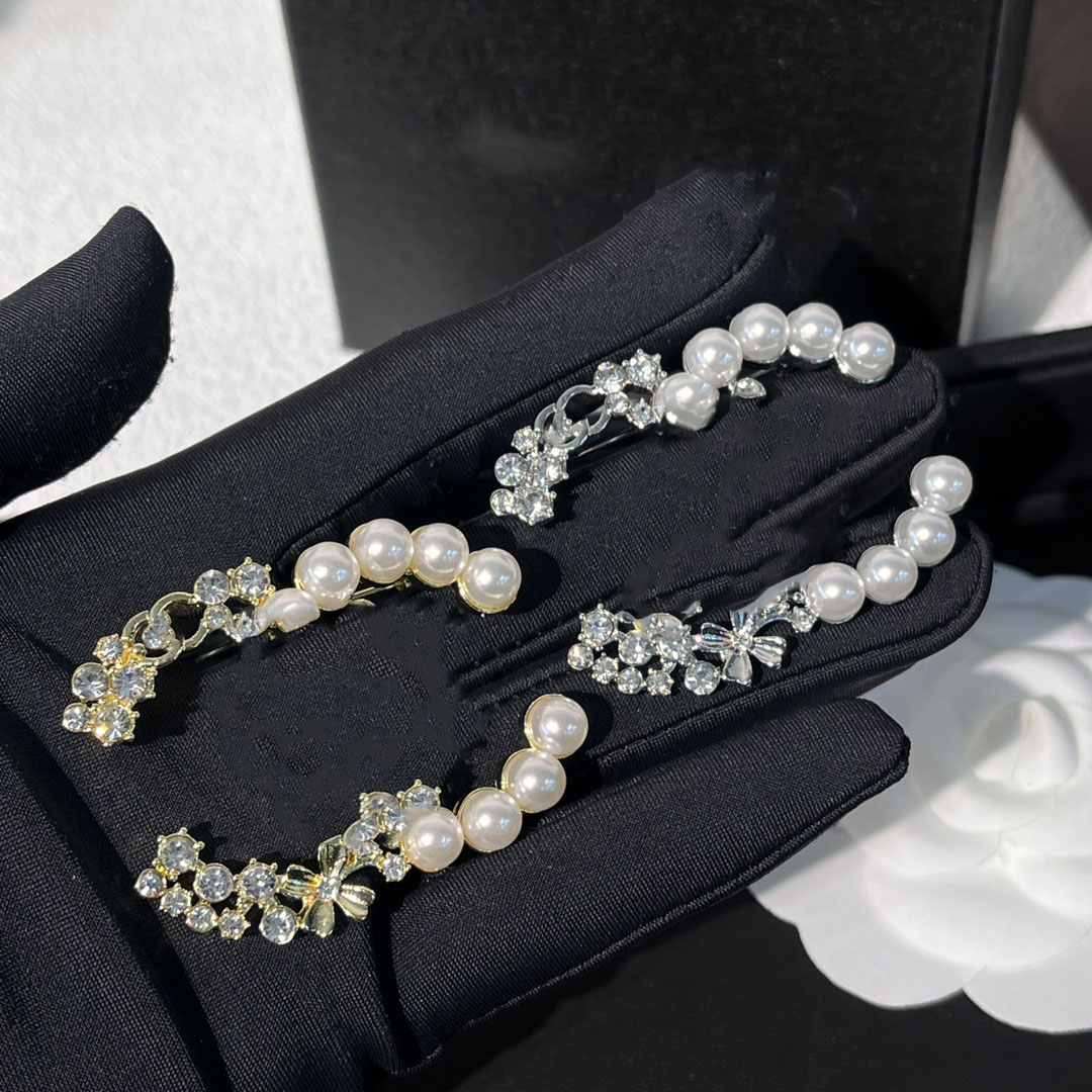 

18K Gold Plated Brand Letters Brooches Design Pearl Sweater Suit Collar Pin Stainless Steel Geometric Fashion Men Women Brooch Clothing Jewelry Accessories D142