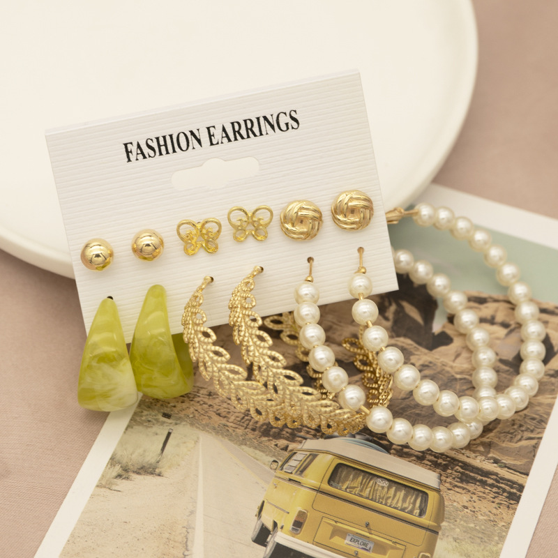 

6 pairs earrings Fashion helix hoop earrings geometric metal pearl ear stud exaggerated circle leopard print stud set ornaments