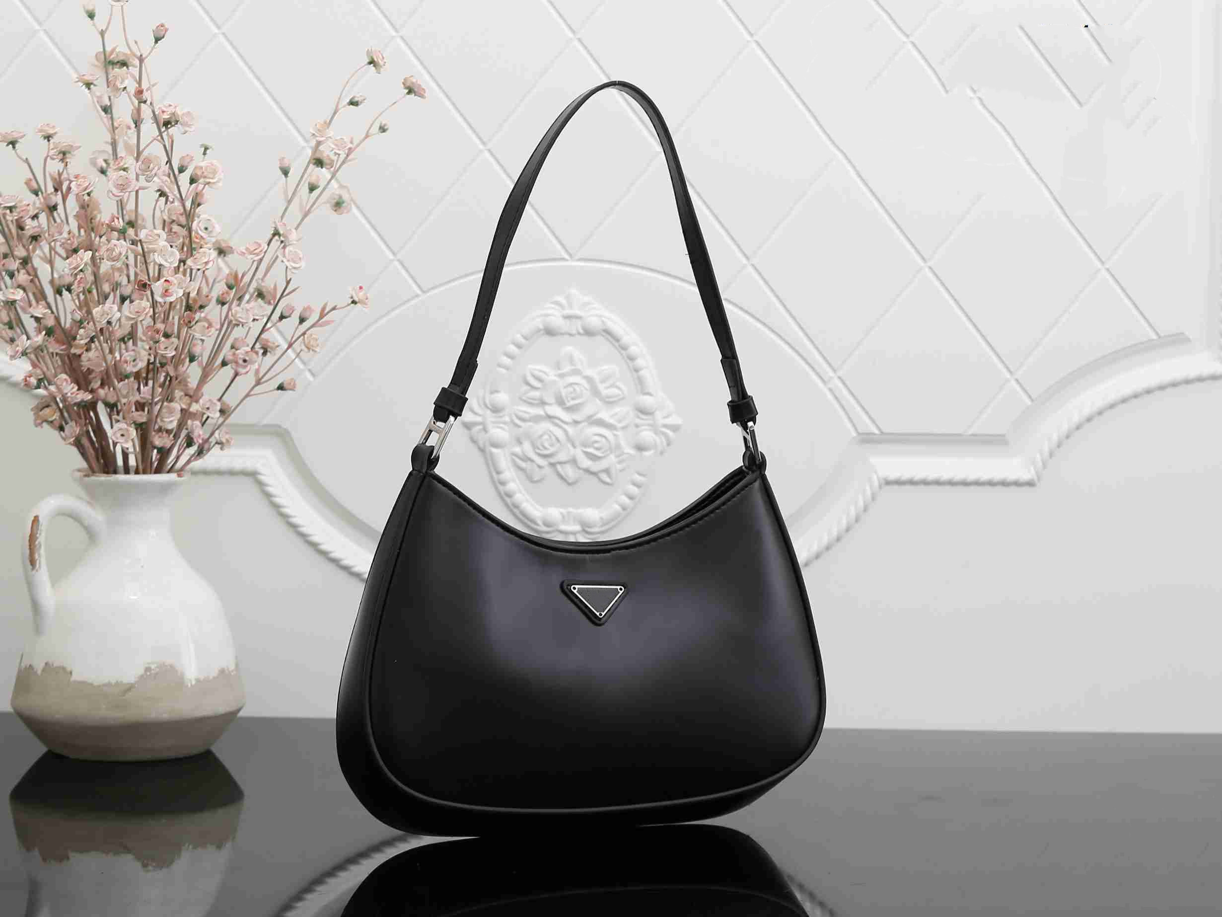 

Shoulder Bags MT Top Quality bag Luxury designer leather women's tote bag Nylon Human Shoulder Bag Tramp Crossbody bag, Light blue