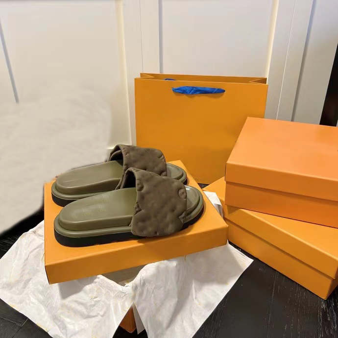 

2023 Summer style slippers muffin thick-bottomed bread slippers women's one line with casual height-raising sandals outside wear 35-45