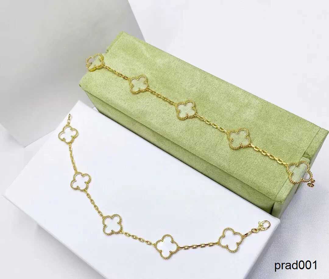 

2023 Luxury Clover Designer Bracelet Mother of Pearl 18K Gold Brand Love Bangle Charm Bracelets Shining Crystal Diamond Jewelry for Wom234W