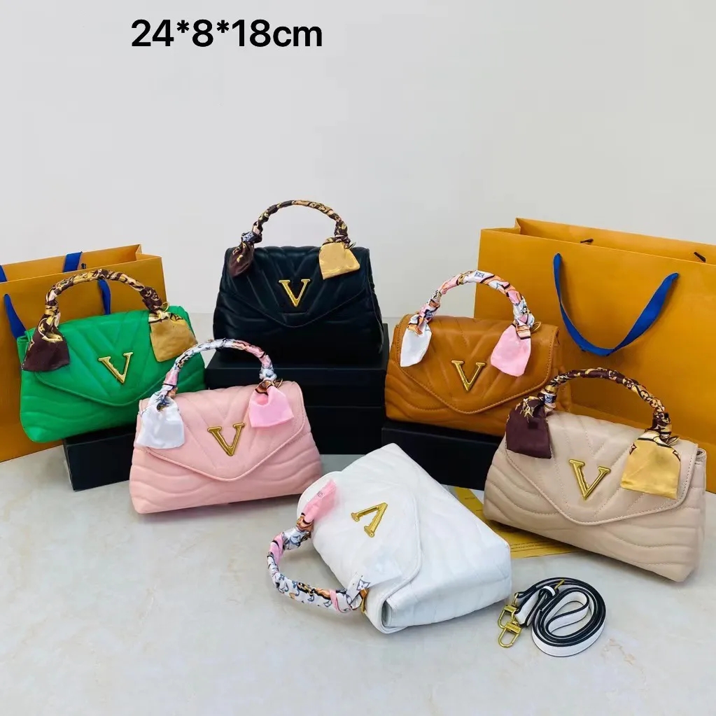 Sac Twist Designer NEW WAVE Chaîne Hold Me Sac à bandoulière de luxe Cross Body Hangbags Pochette de soirée Sac à main Messenger Sacs en forme de
