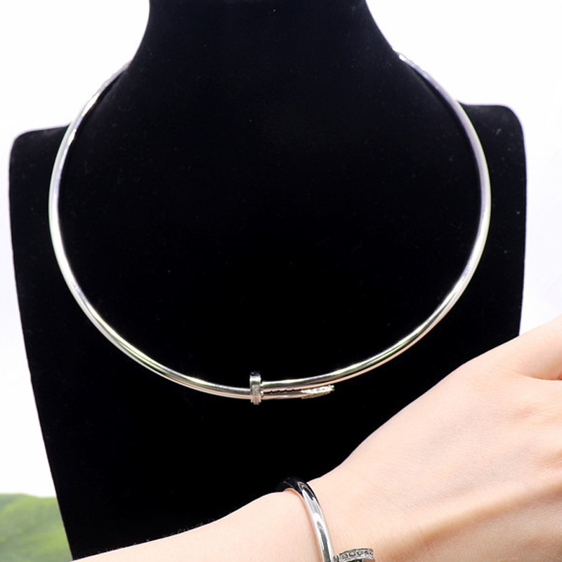 

Luxury Designer Love Gold Nail Chokers Womens Stainless Steel Fashion Necklace Jewelry Gifts for Male Wholesale
