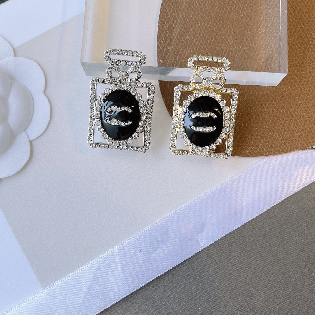 

18K Gold Plated Brooches Bottle Design Luxury Leather Stainless Steel Letter Suit Crystal Rhinestone Collar Pin Geometric Men Women Wedding Jewelry D128