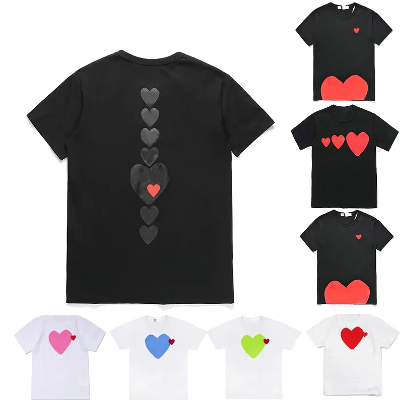 

Play Mens T Shirt Designer CDG Embroidery Red Heart Commes Des Shirt Casual Women Shirts Badge Quanlity TShirts Cotton Short Sleeve Summer Loose Overs